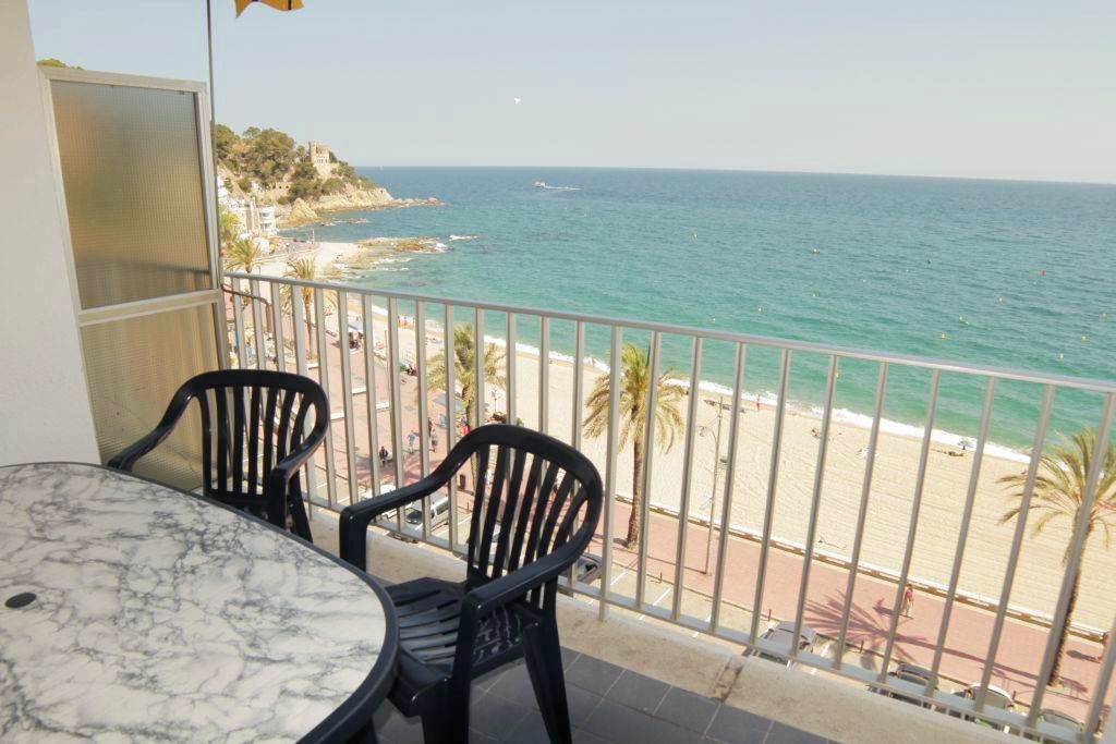 Apartaments Ar Easy Borodin Lloret de Mar Dış mekan fotoğraf