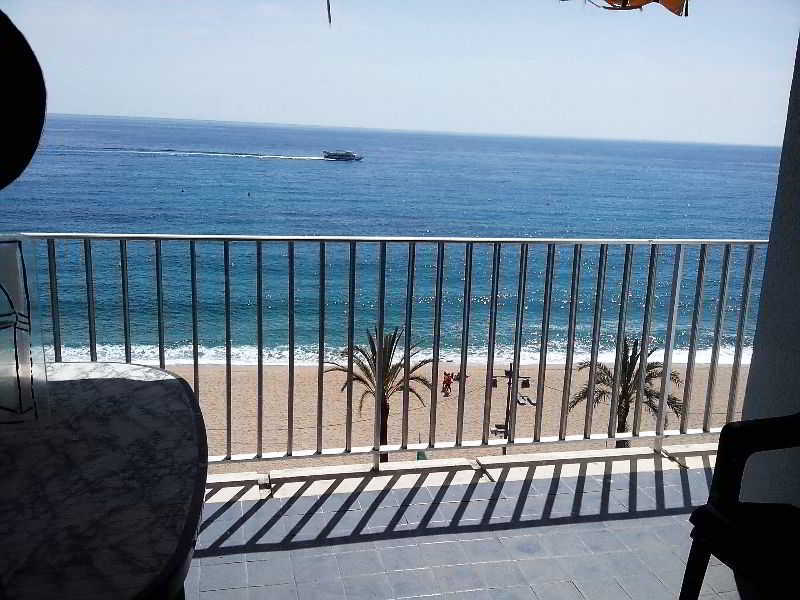 Apartaments Ar Easy Borodin Lloret de Mar Dış mekan fotoğraf